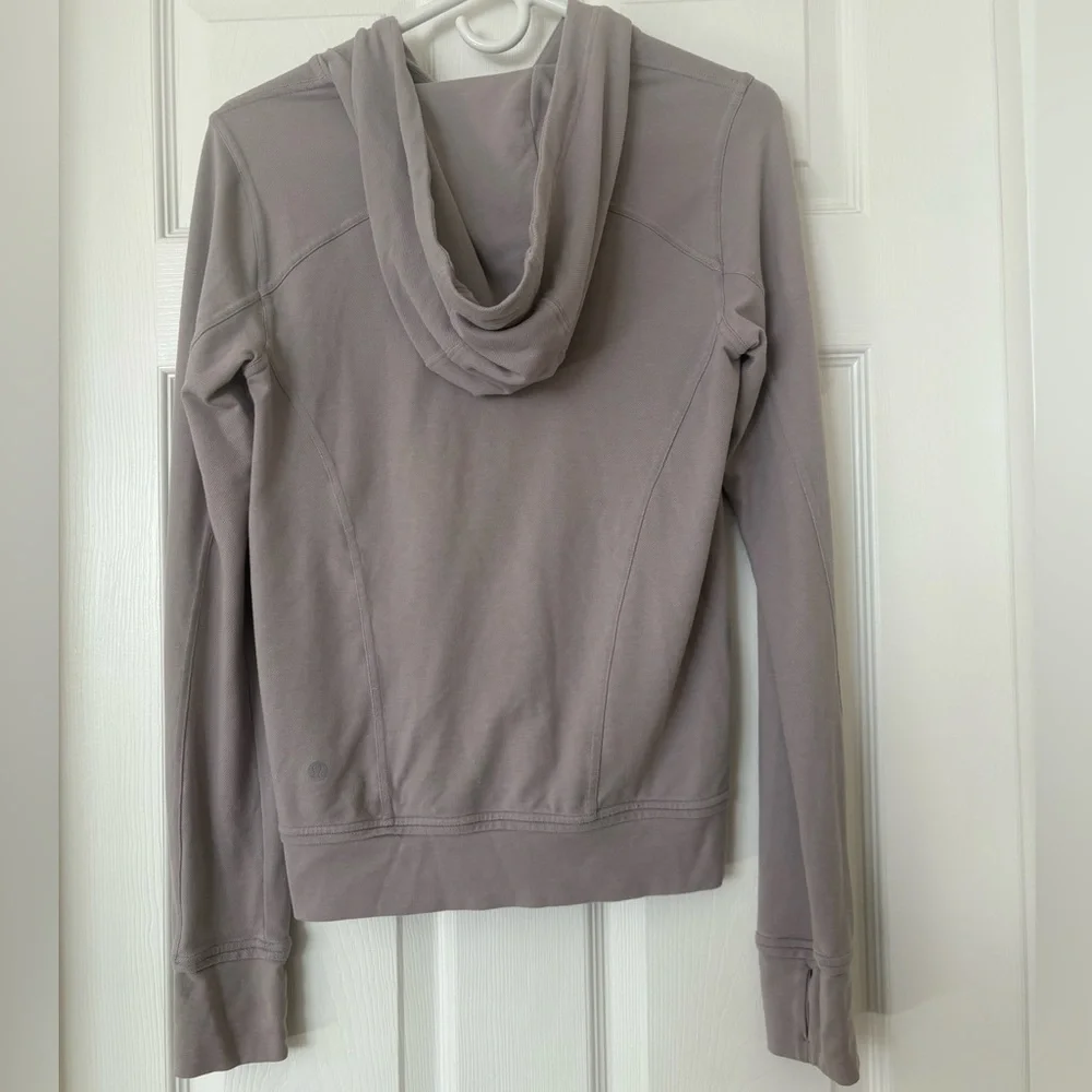 Lululemon Athletica Taupe Knit Pullover